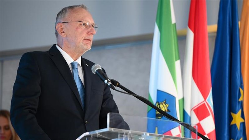Božinović: Oni koji pjevaju ustaške pjesme čine štetu nogometu, društvu i državi
